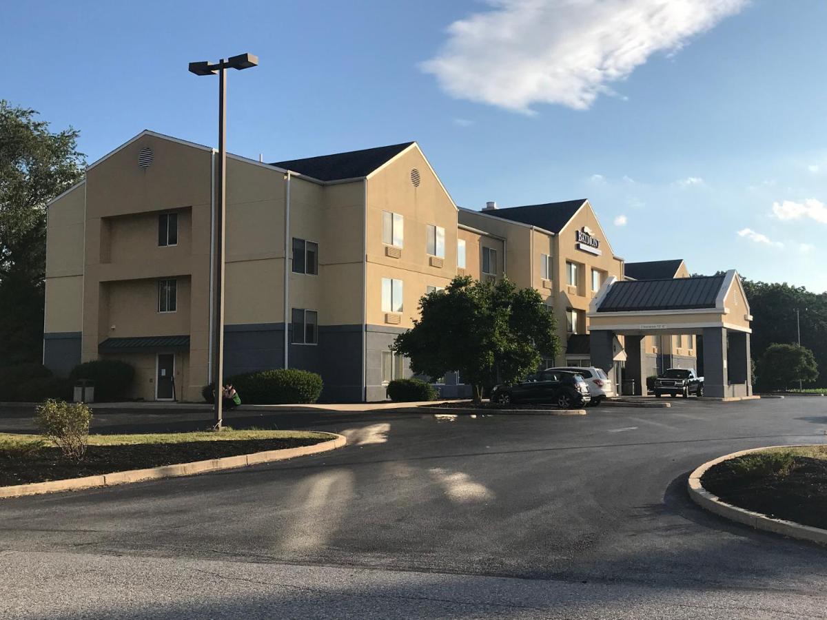 Baymont By Wyndham Chambersburg Hotel Exterior foto