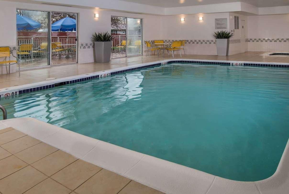 Baymont By Wyndham Chambersburg Exterior foto