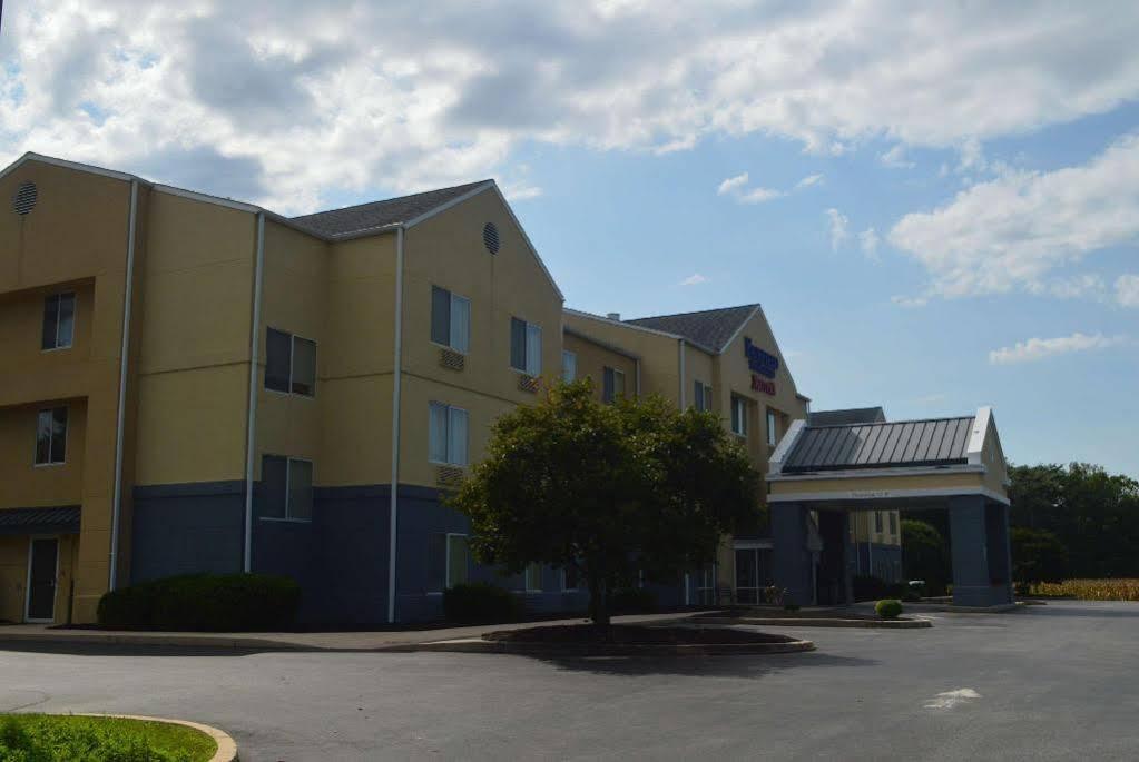 Baymont By Wyndham Chambersburg Exterior foto